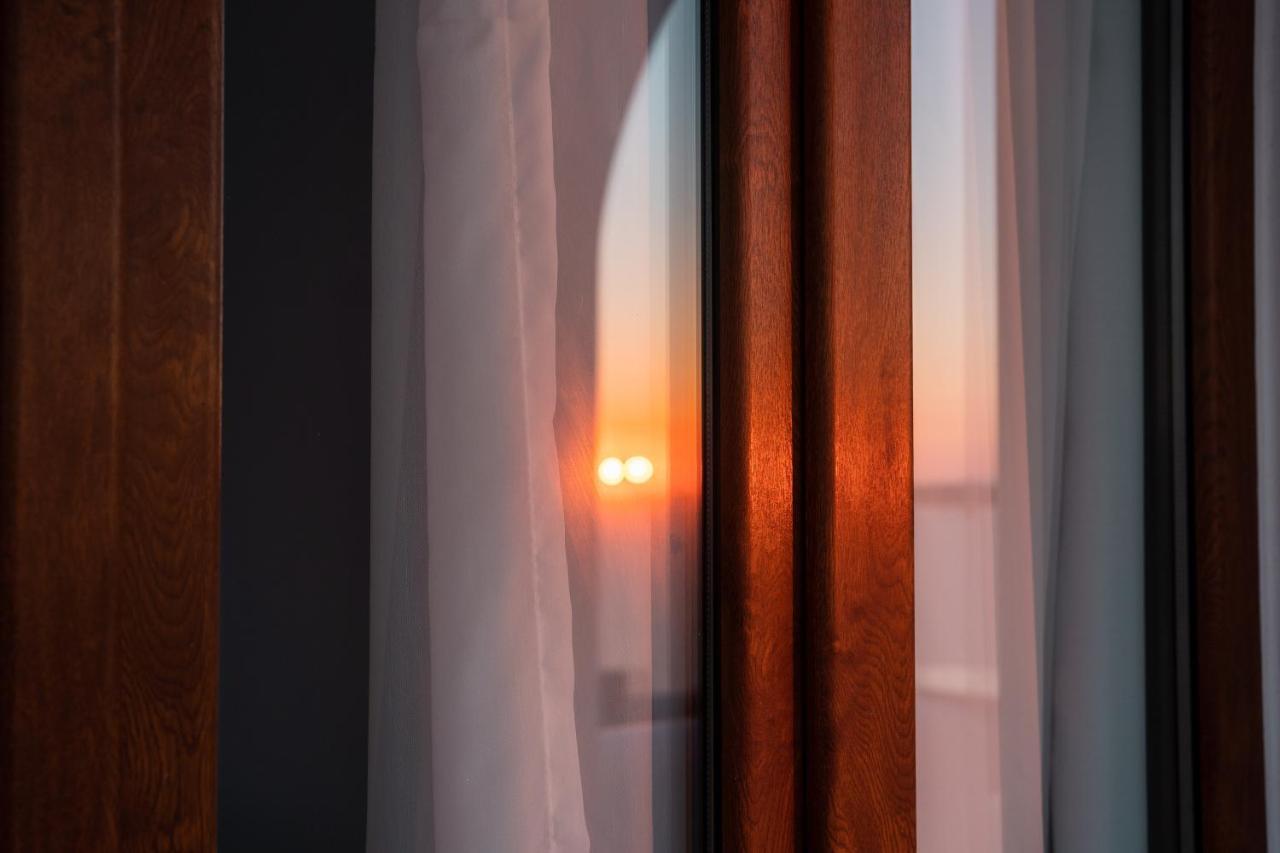 إيميروفيغلي Leon Luxury Suites المظهر الخارجي الصورة