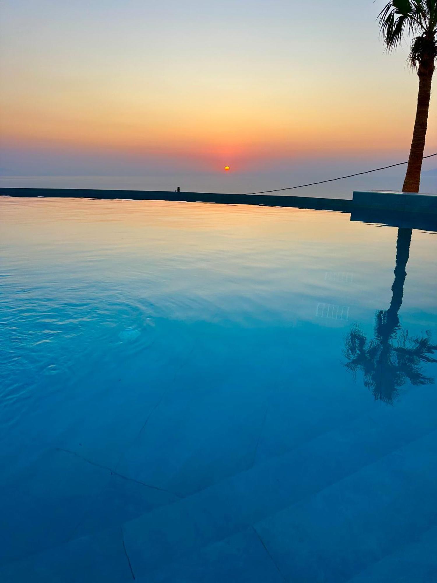 إيميروفيغلي Leon Luxury Suites المظهر الخارجي الصورة